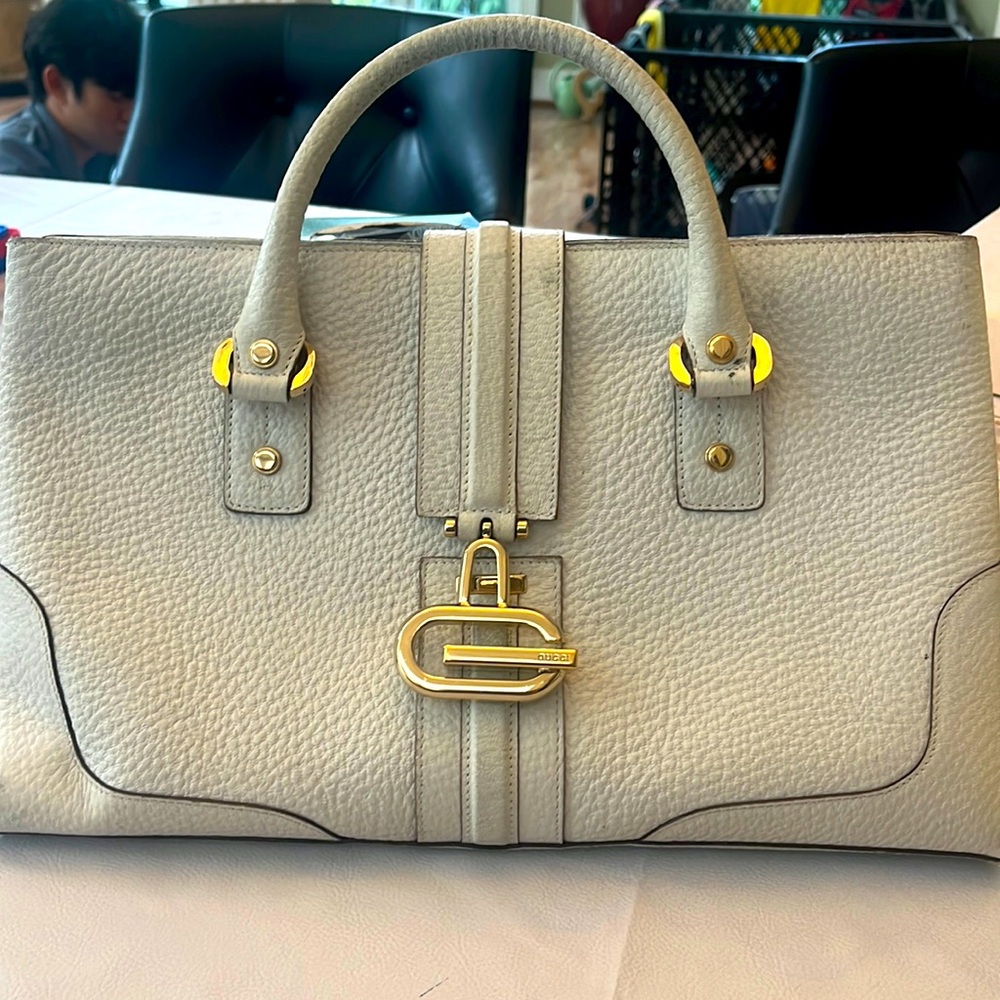 White Gucci bag